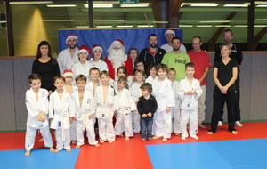 Kim' Familly : Le père Noël au Judo
